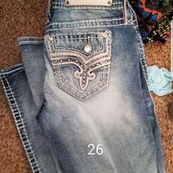 Buckle Jean's sizes are in photos - Picture 4 of 4